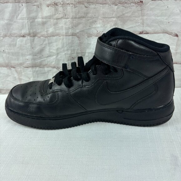Nike Men's 11 Air Force 1 Mid '07 Black Athletic Lace-up Sneakers - Picture 12 of 14